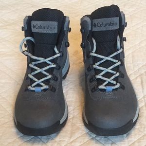 New Columbia hiking Boots